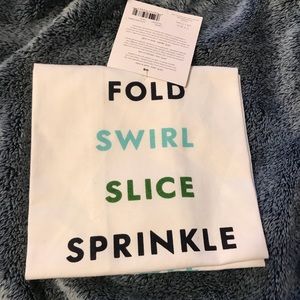 NWT kate spade kitchen towel